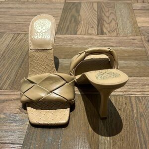 Never Worn Vince Camuto Woven Leather Heel